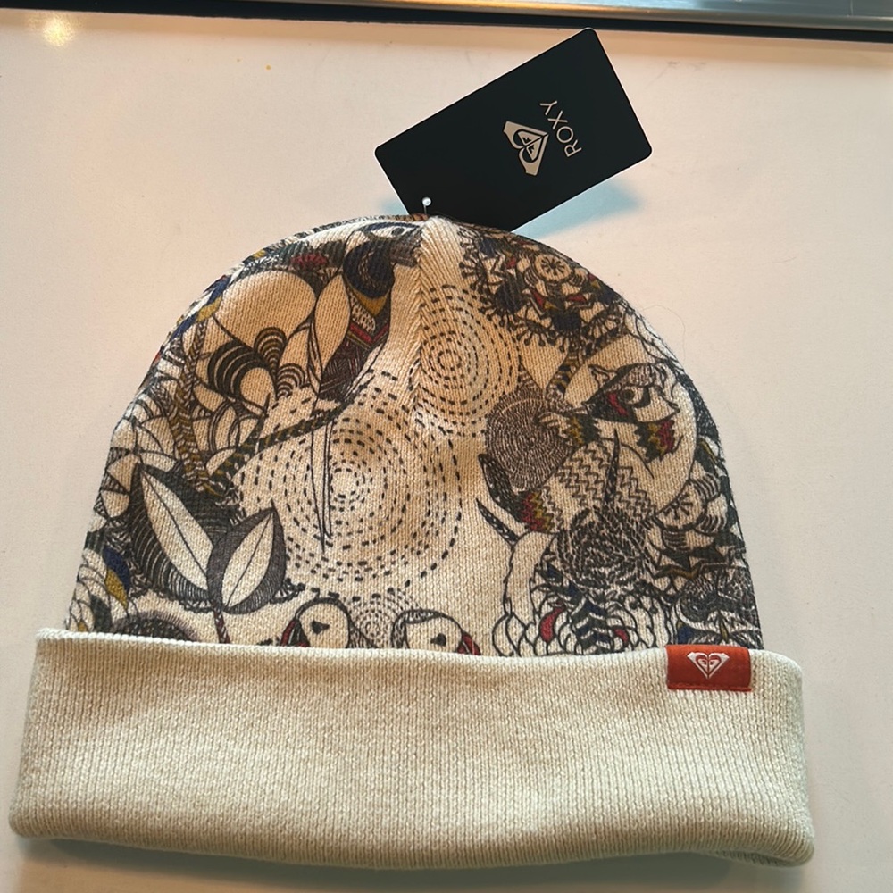 Brand new Roxy snow/street beanie